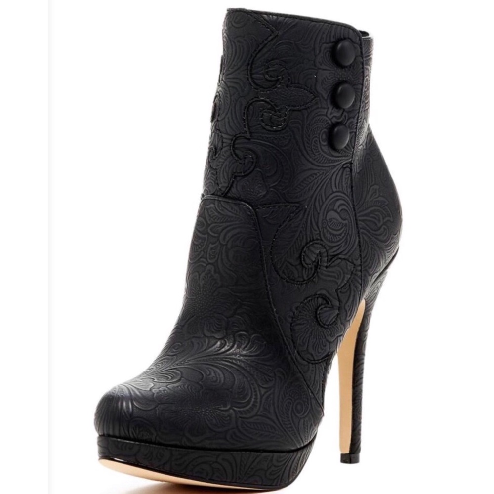 Brand new ankle bootie!!
